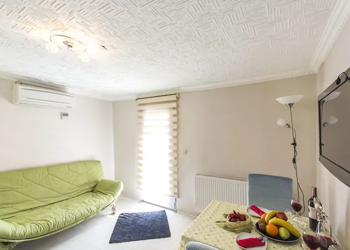 מלון דירות Lemon 3*