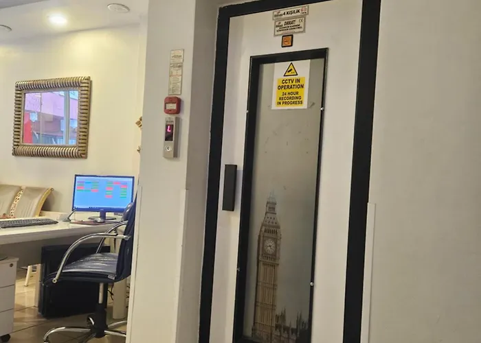 Lemon מלון דירות 3*