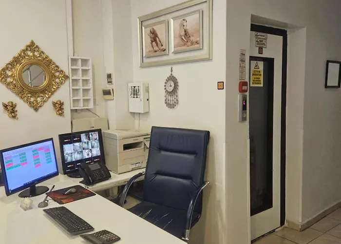 מלון דירות Lemon 3*