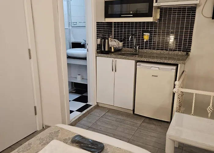 Lemon מלון דירות