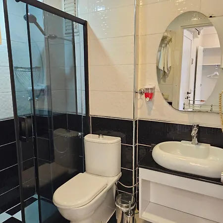 レモン レジデンス アパートホテル